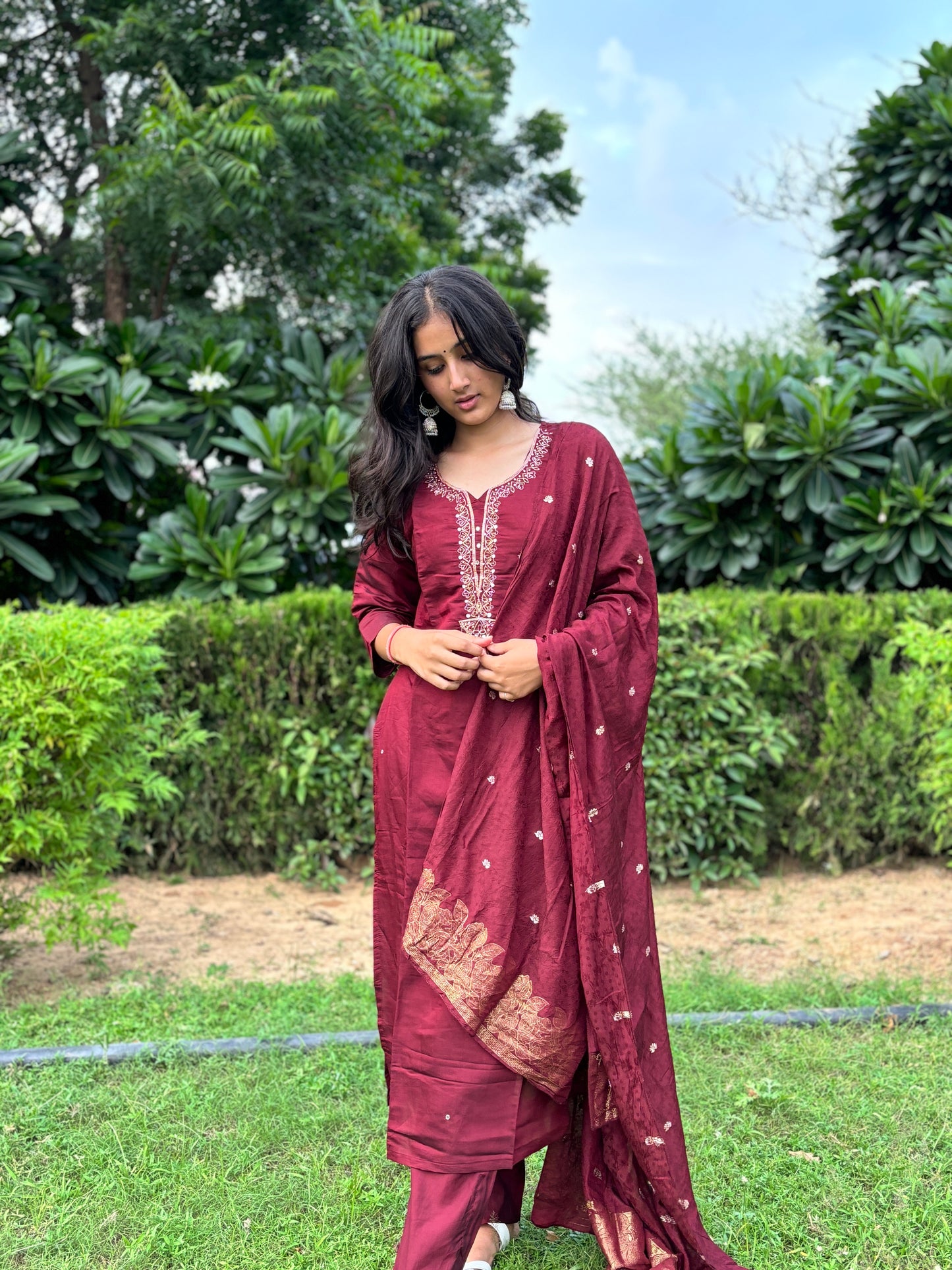 Mahira Maroon Roman Silk Set